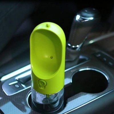 gourde-filtrante-voiture