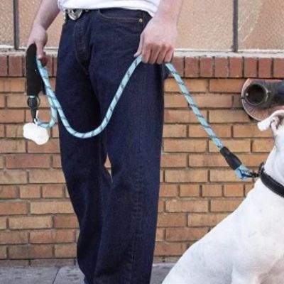 laisse-pour-chien-corde-bleu-durable