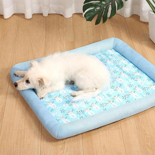 coussin-chien-bleu-rafraichissant-rebord-confortable-coton
